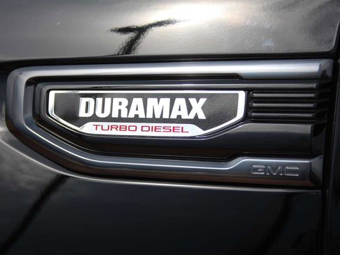 Used 2024 GMC Sierra 1500 AT4 w/ AT4 Premium Package AWD/4WD image 8