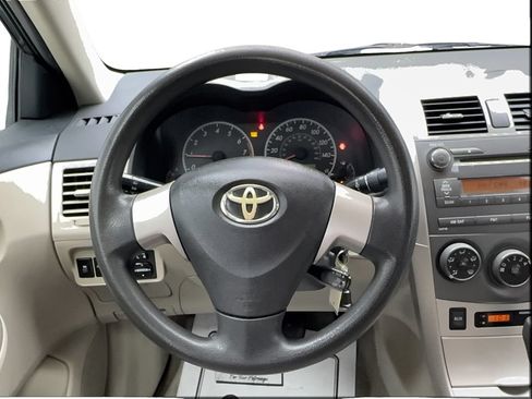 Used 2011 Toyota Corolla LE FWD image 32