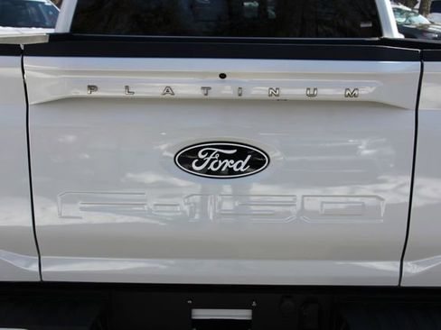 Used 2025 Ford F150 Platinum AWD/4WD image 9