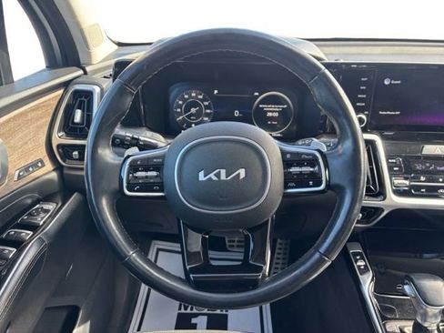 Certified 2022 Kia Sorento SX Prestige image 16