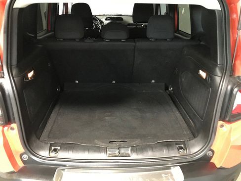 Used 2015 Jeep Renegade Latitude image 31