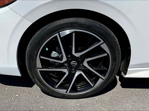Used 2024 Nissan Sentra SR FWD image 6