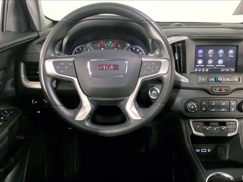 Used 2024 GMC Terrain SLE FWD image 5