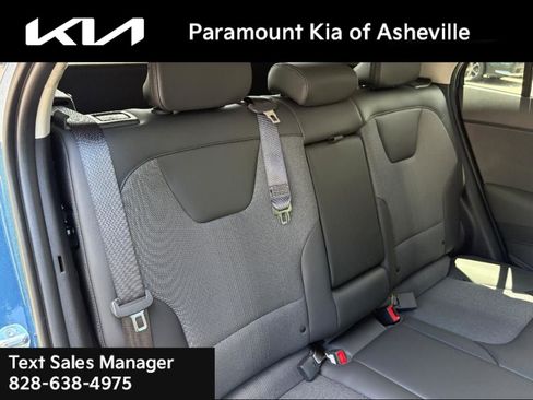 New 2025 Kia Niro EX Touring image 24