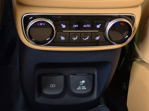 Used 2024 Genesis GV80 3.5T w/ Prestige Package image 35