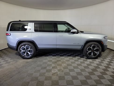 Used 2024 Rivian R1S Adventure AWD/4WD image 6