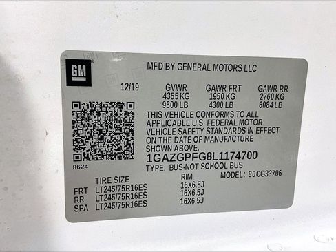 Used 2020 Chevrolet Express 3500 LT w/ LT Preferred Equipment Group image 18