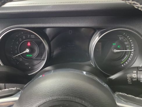 Used 2021 Jeep Wrangler Unlimited Sahara AWD/4WD image 27