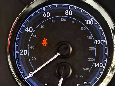 Used 2019 Toyota Corolla LE image 28