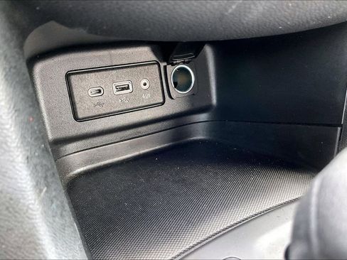 Used 2024 Chevrolet Equinox LT FWD image 25