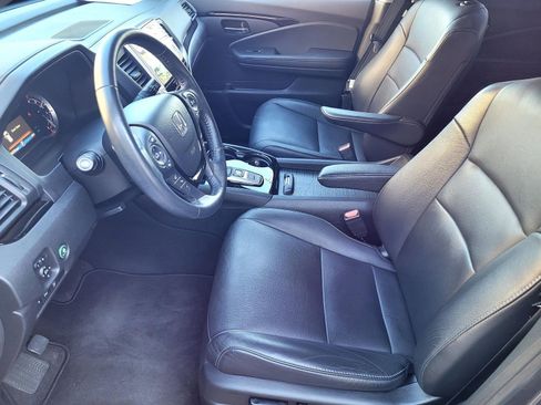 Used 2017 Honda Pilot Touring image 12