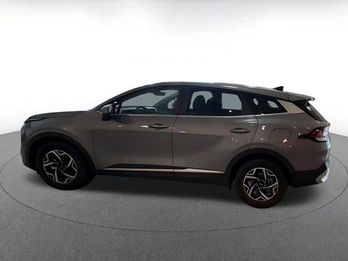 Used 2025 Kia Sportage LX FWD image 9