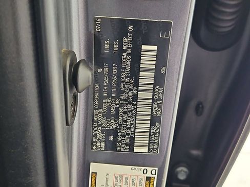 Used 2016 Toyota 4Runner SR5 AWD/4WD image 32