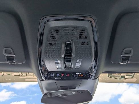 Certified 2024 Cadillac Lyriq Luxury AWD/4WD image 30