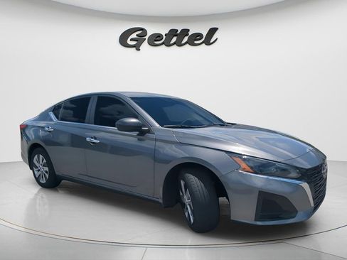 Used 2024 Nissan Altima 2.5 S FWD image 13
