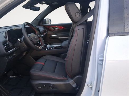 New 2026 Chevrolet Traverse RS image 9