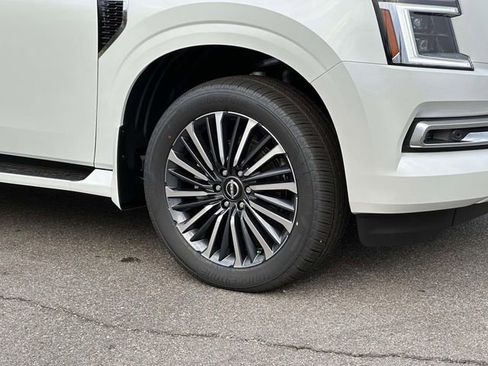 New 2025 Nissan Armada Platinum Reserve image 7