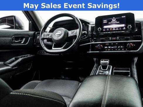 Used 2025 Nissan Pathfinder SV AWD/4WD image 19