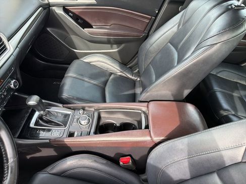 Used 2018 MAZDA MAZDA3 Touring image 40