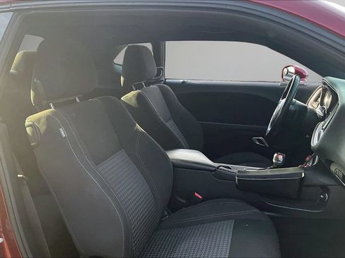 Used 2020 Dodge Challenger SXT AWD/4WD image 28