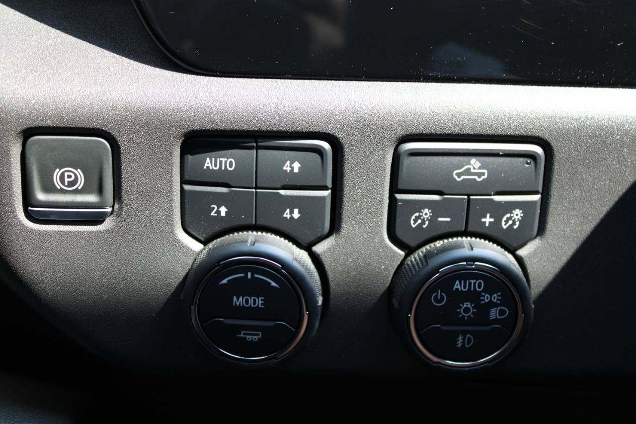 Used 2025 Chevrolet Silverado 1500 RST w/ Convenience Package II AWD/4WD image 24