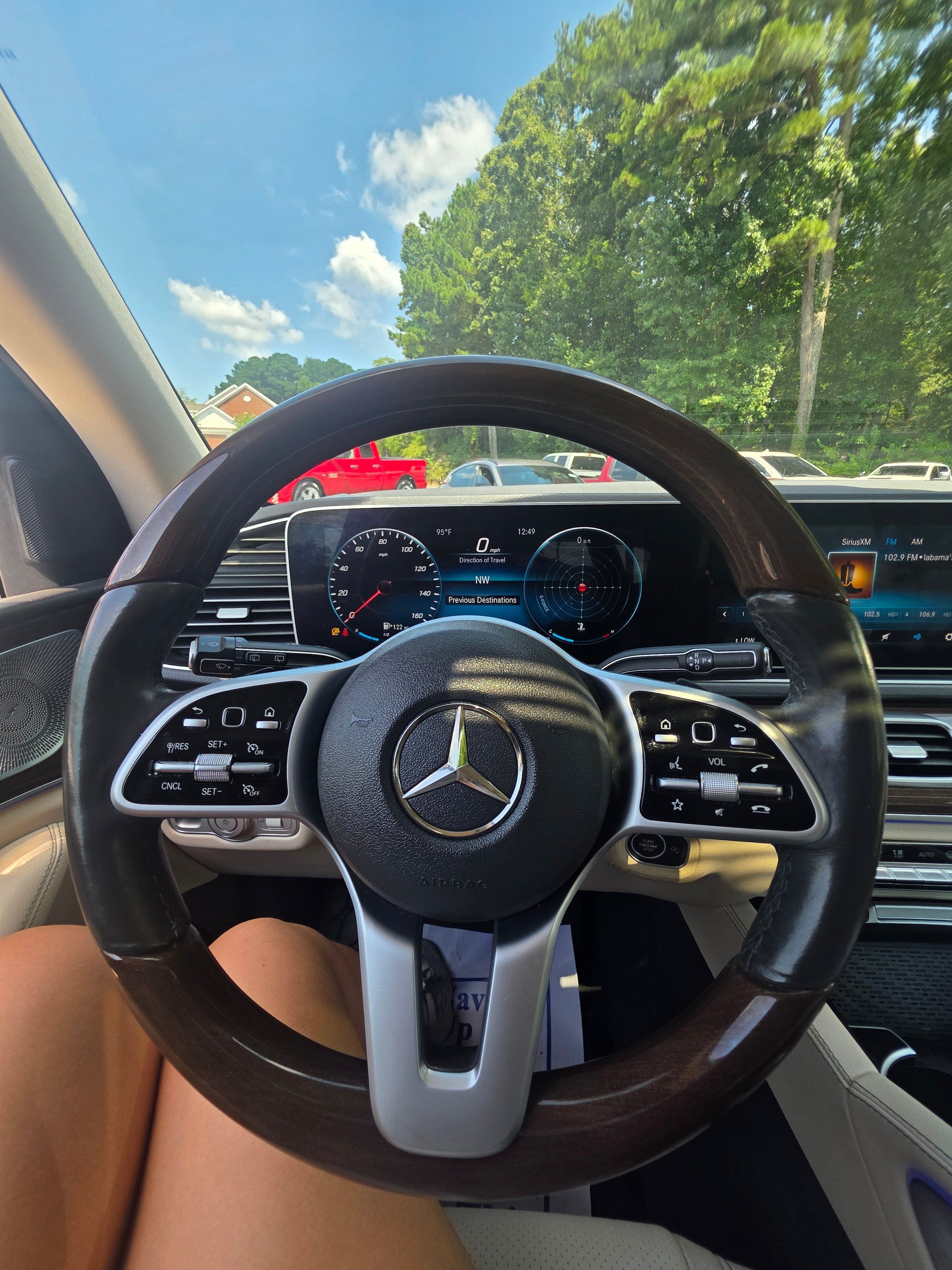 Used 2020 Mercedes-Benz GLE 350 4MATIC image 9