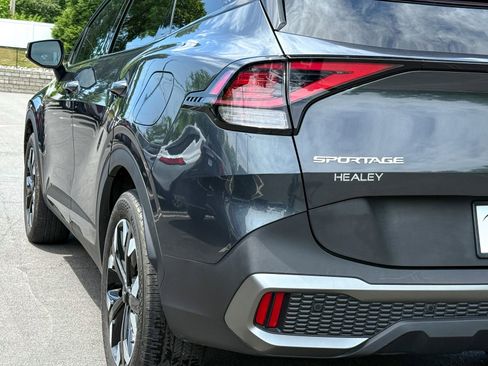 Certified 2024 Kia Sportage X-Line w/ X-Line Premium Package AWD/4WD image 9