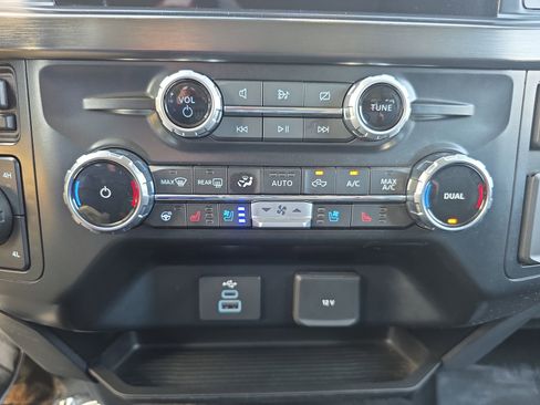 Used 2024 Ford F350 Lariat w/ Camper Package image 24