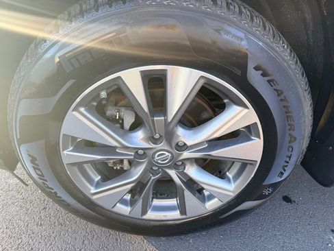 Used 2018 Nissan Murano SL image 12