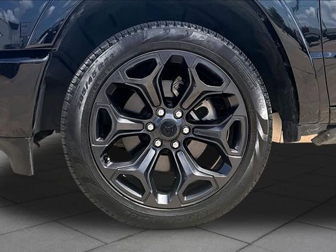 Used 2023 RAM 1500 Limited AWD/4WD image 11