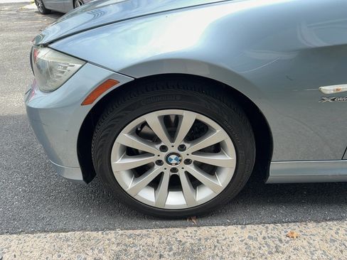Used 2011 BMW 328i xDrive Sedan AWD/4WD image 27
