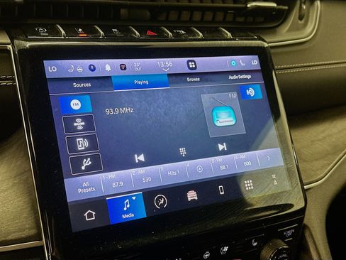 Used 2024 Jeep Grand Cherokee L Limited w/ Luxury Tech Group II AWD/4WD image 21