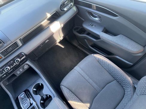 Used 2023 Honda Pilot Sport image 13