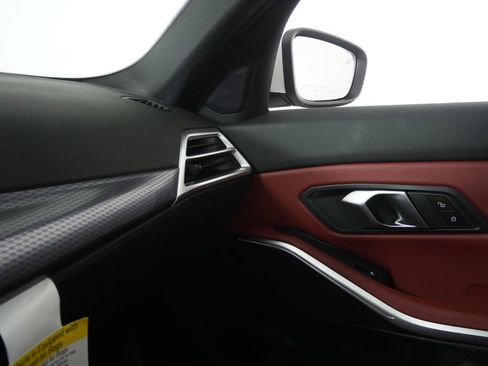 Used 2025 BMW 330i Sedan image 27