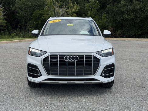 Used 2021 Audi Q5 2.0T Premium Plus w/ Premium Plus Package AWD/4WD image 2