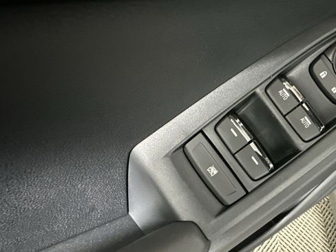 New 2025 Subaru Crosstrek 2.0i Premium image 18