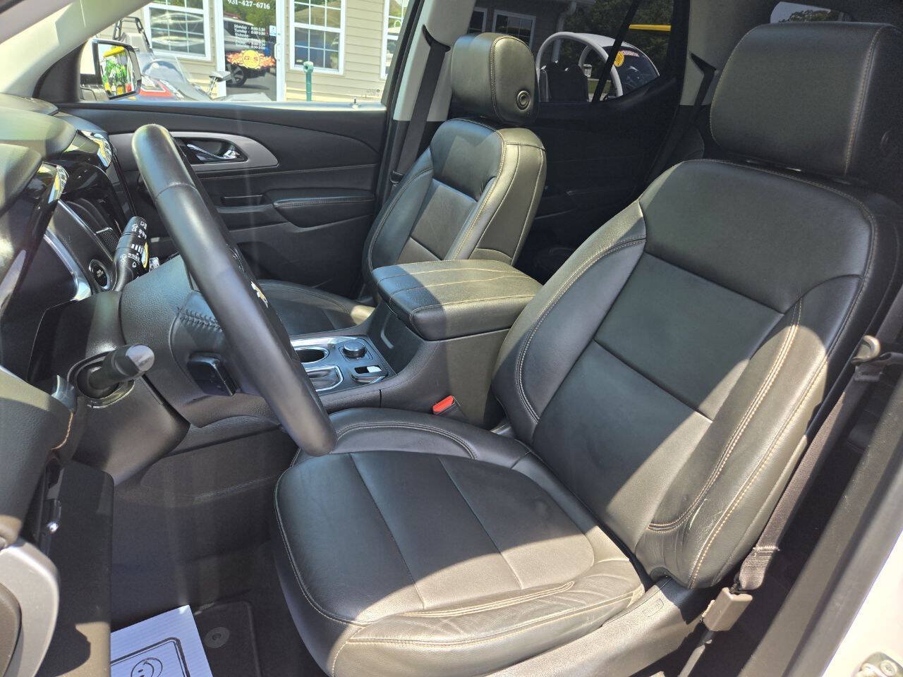 Used 2019 Chevrolet Traverse LT w/ LT Premium Package FWD image 39