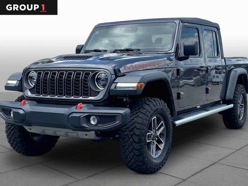 Used 2025 Jeep Gladiator Mojave AWD/4WD image 1