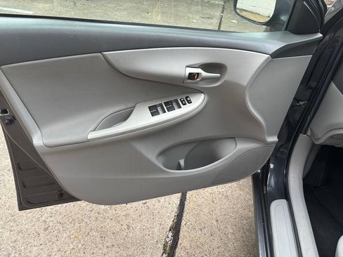 Used 2010 Toyota Corolla LE FWD image 13
