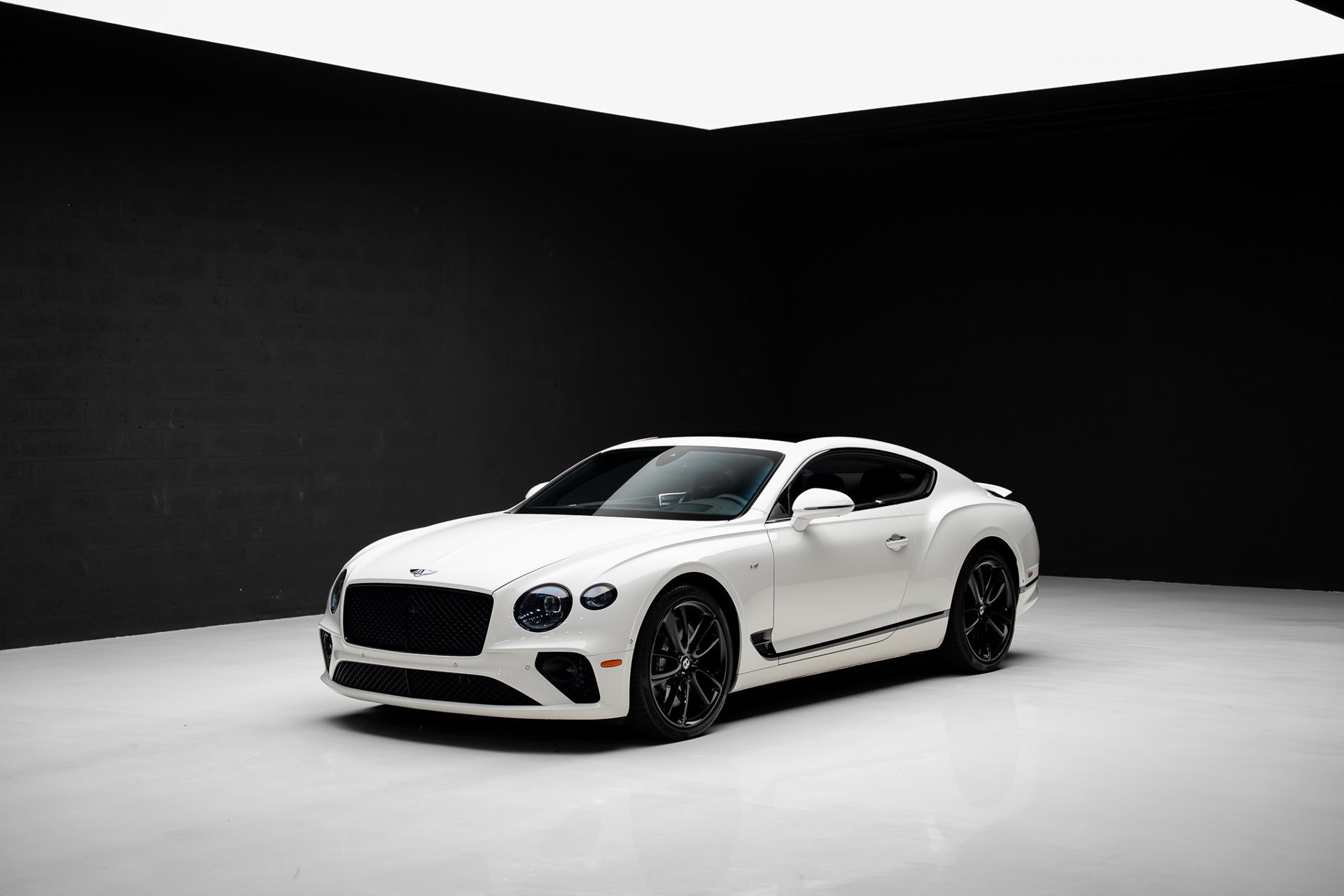 Used 2022 Bentley Continental GT AWD/4WD image 4