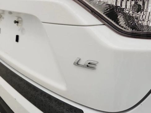 Used 2024 Toyota Corolla LE w/ LE Convenience Package FWD image 27
