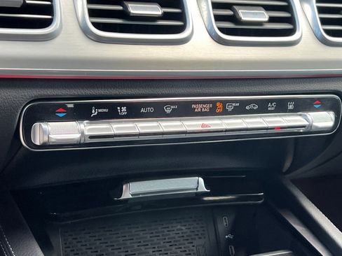 Used 2025 Mercedes-Benz GLE 450e 4MATIC image 23