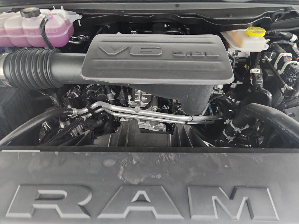 New 2026 RAM 1500 Express AWD/4WD image 33