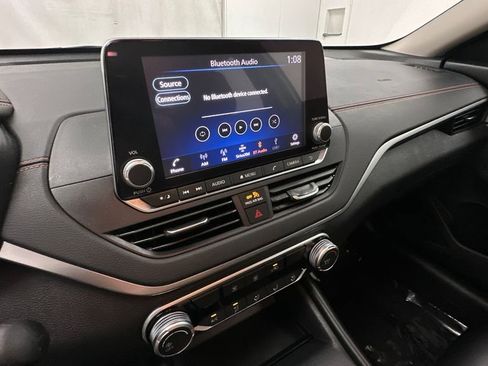 Used 2022 Nissan Altima 2.5 SR image 14