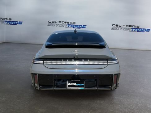 Used 2024 Hyundai Ioniq 6 SE RWD image 6