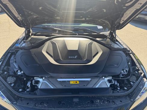 Used 2024 BMW i4 eDrive35 w/ Convenience Package image 31