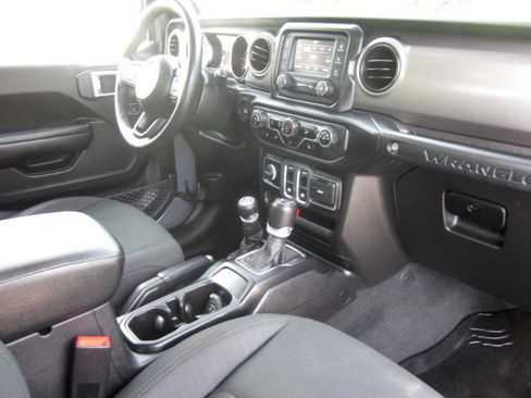 Used 2020 Jeep Wrangler Sport AWD/4WD image 14