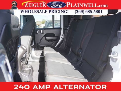 Used 2021 Jeep Gladiator Rubicon w/ LED Lighting Group image 11