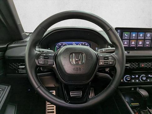 Used 2025 Honda Accord Sport image 13