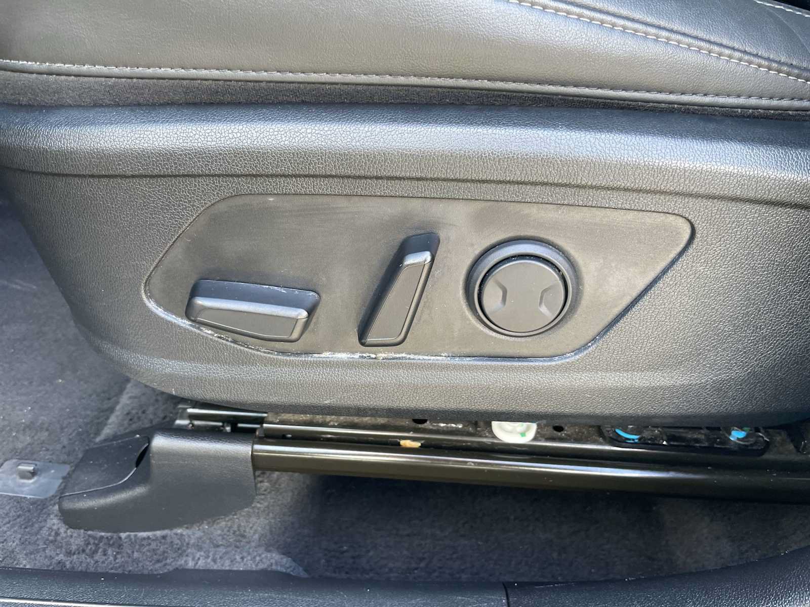Used 2024 Kia Sorento S FWD image 13